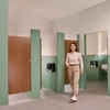 Kép 2/3 - Tork 472620 OptiServe® belsőmag nélküli Mid-size toalettpapír,1 rétegű, fehér, 24 tek/karton