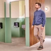 Kép 4/4 - Tork 558052 OptiServe belsőmag nélküli toalettpapír adagoló, 4 tekercses, fekete, T7