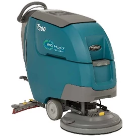 Tennant T300e 50cm menetmotorral (Beépített töltővel, menetmotorral, savas páncéllemezes akkumulátorral,fekete 20" súrolókefével ) 