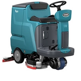 Tennant T681 85cm (tányérkefével, akkumulátortöltővel, savas páncéllemezes akkumulátorral)